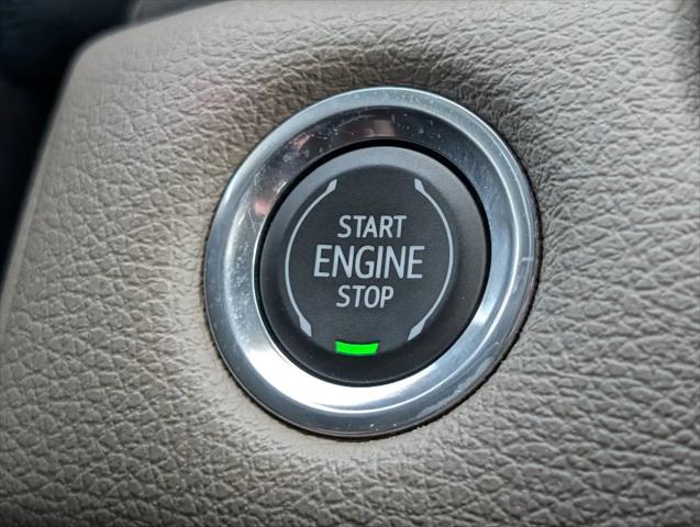 2023 GMC Canyon 4WD Crew Cab Short Box Denali