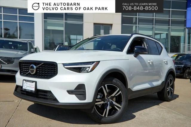 2026 Volvo XC40 Core, B5 AWD Gas (mild hybrid), Dark for sale in Oak Park, IL