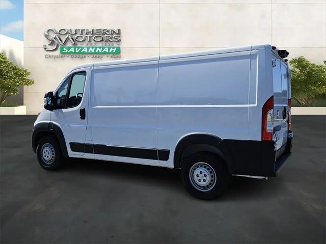 2025 Ram ProMaster 2500 Cargo Van Tradesman Low Roof 136" WB w/Pass Seat
