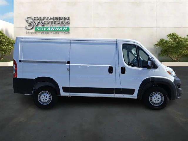 2025 Ram ProMaster 2500 Cargo Van Tradesman Low Roof 136" WB w/Pass Seat