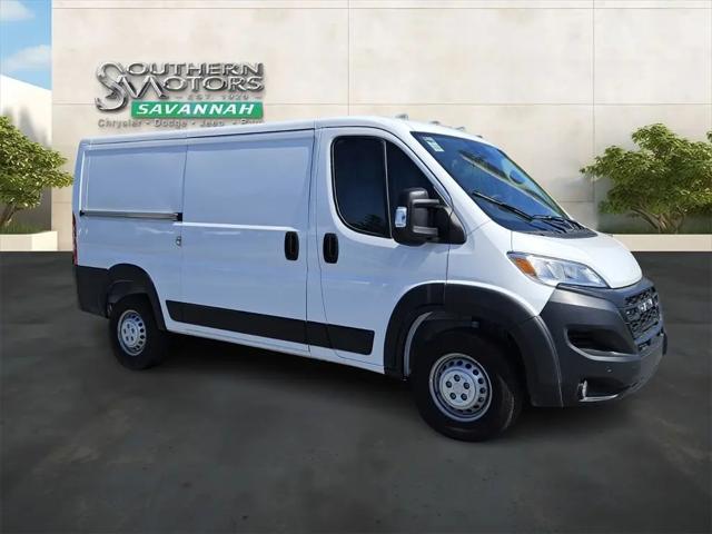 2025 Ram ProMaster 2500 Cargo Van Tradesman Low Roof 136" WB w/Pass Seat
