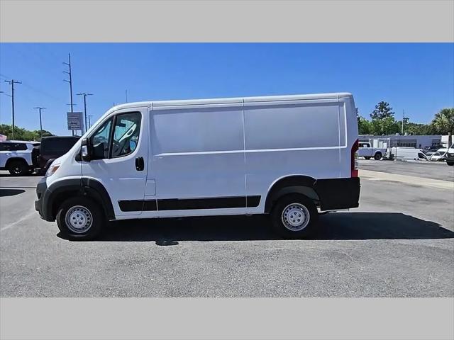 2025 Ram ProMaster 2500 Cargo Van Tradesman Low Roof 136" WB w/Pass Seat