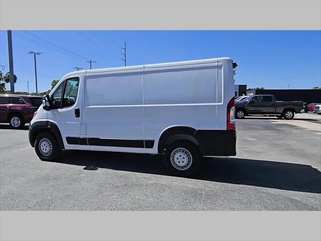 2025 Ram ProMaster 2500 Cargo Van Tradesman Low Roof 136" WB w/Pass Seat