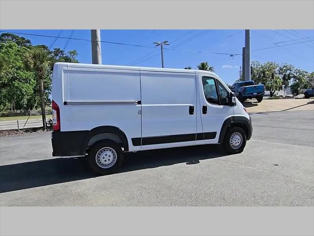 2025 Ram ProMaster 2500 Cargo Van Tradesman Low Roof 136" WB w/Pass Seat