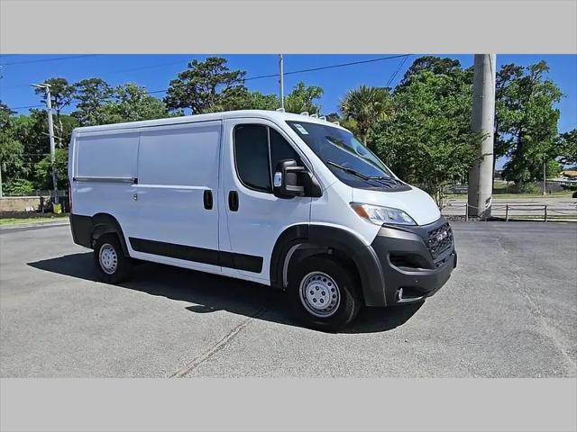 2025 Ram ProMaster 2500 Cargo Van Tradesman Low Roof 136" WB w/Pass Seat