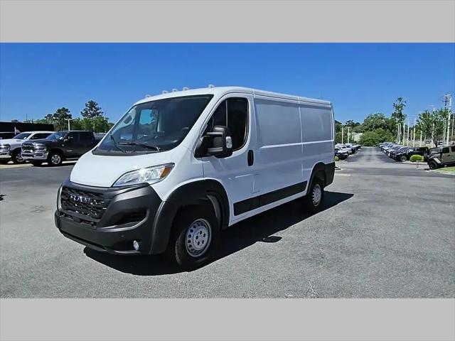 2025 Ram ProMaster 2500 Cargo Van Tradesman Low Roof 136" WB w/Pass Seat