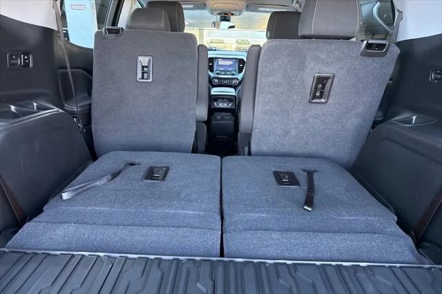 2023 GMC Acadia AWD SLE