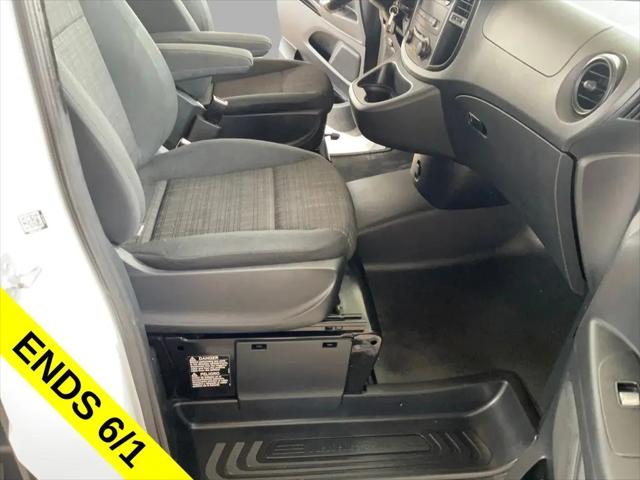 2016 Mercedes-Benz Metris Standard