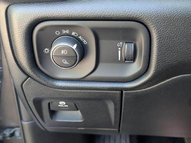 2026 Ram 1500 Big Horn Quad Cab 4x4 64 Box