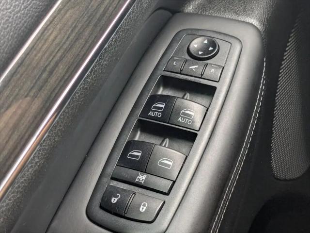 2019 Jeep Grand Cherokee Overland 4x2