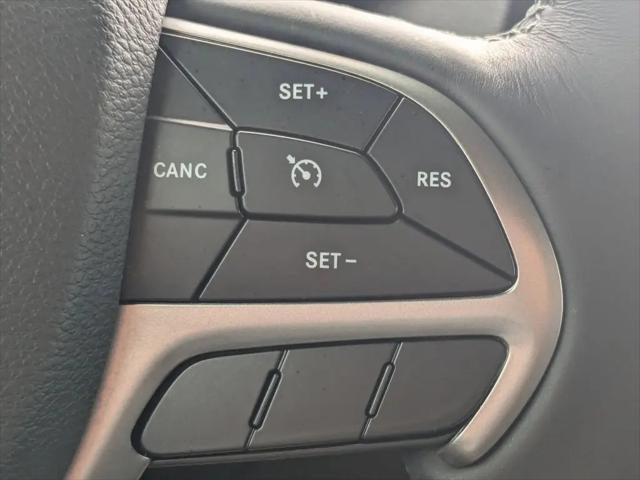 2019 Jeep Grand Cherokee Overland 4x2