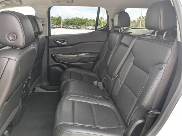 2023 GMC Acadia AWD SLT