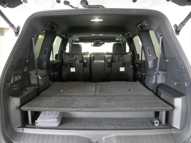 2025 Lexus LX Overtrail