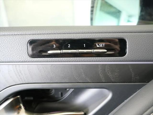2025 Lexus LX Overtrail