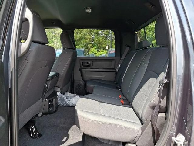 2026 Ram 2500 Black Express Crew Cab 4x4 6'4" Box