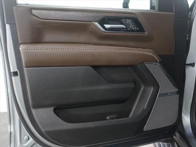 2025 GMC Yukon XL 4WD Denali Ultimate