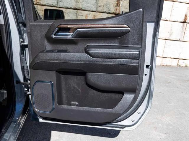 2024 GMC Sierra 1500 4WD Crew Cab Short Box Elevation with 3VL