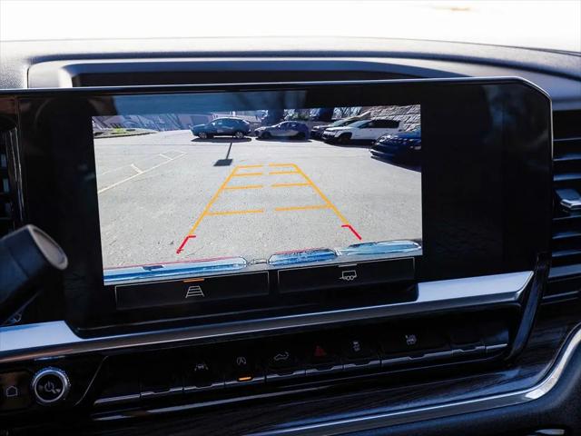 2024 GMC Sierra 1500 4WD Crew Cab Short Box Elevation with 3VL