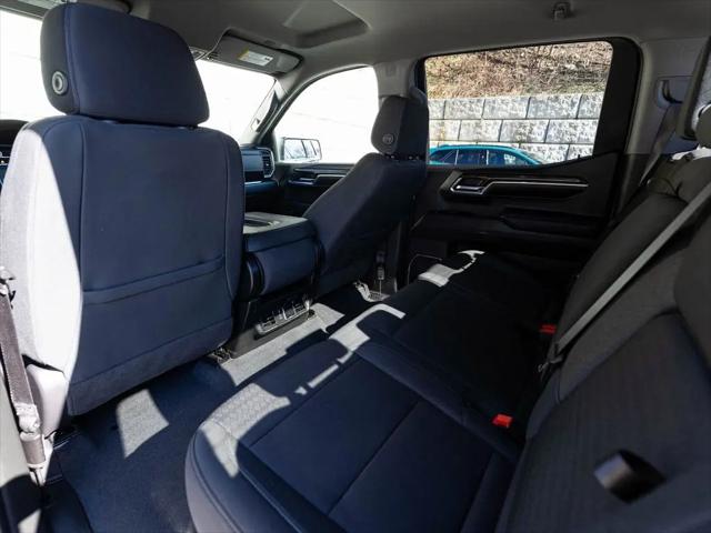 2024 GMC Sierra 1500 4WD Crew Cab Short Box Elevation with 3VL
