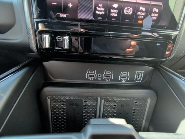 2025 Ram 3500 Limited Crew Cab 4x4 6'4" Box