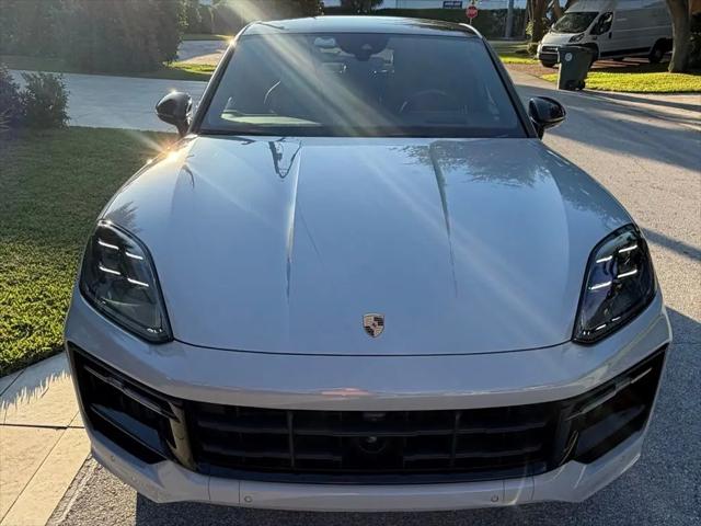 2025 Porsche Cayenne GTS