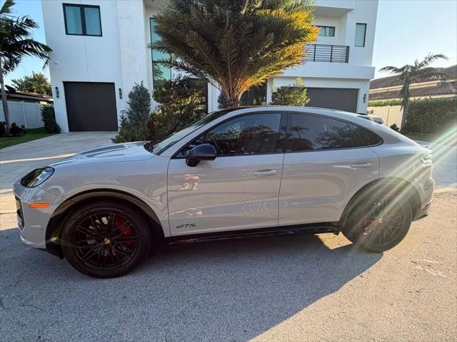 2025 Porsche Cayenne GTS