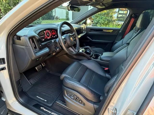 2025 Porsche Cayenne GTS
