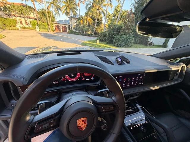 2025 Porsche Cayenne GTS