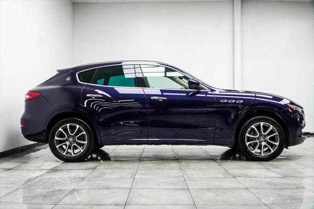 2017 Maserati Levante Standard