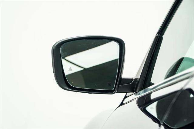 2017 Maserati Levante Standard