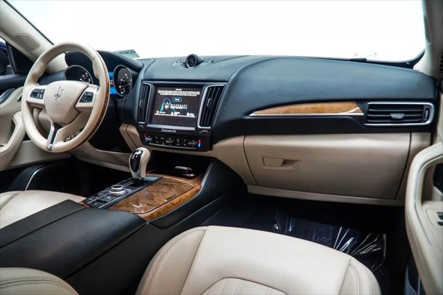 2017 Maserati Levante Standard