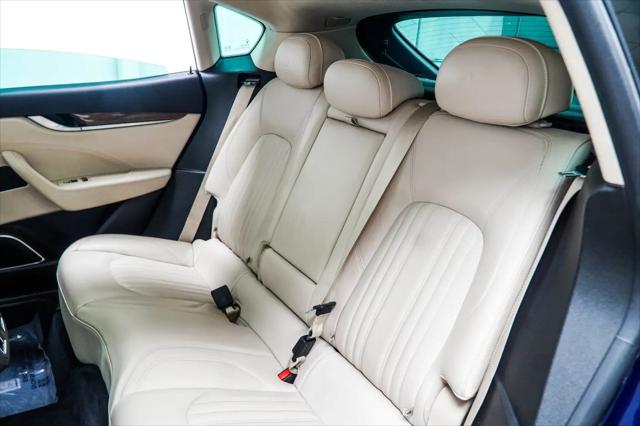2017 Maserati Levante Standard