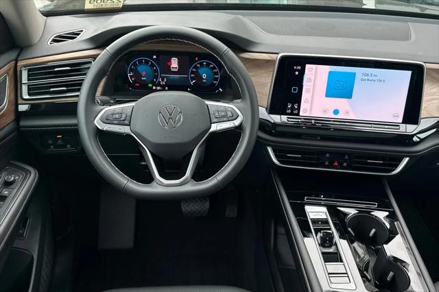 2026 Volkswagen Atlas SE with Technology