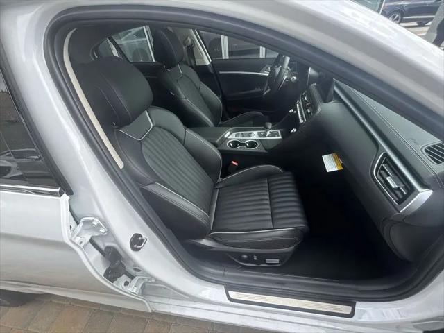 2026 Genesis G70 2.5T RWD Prestige