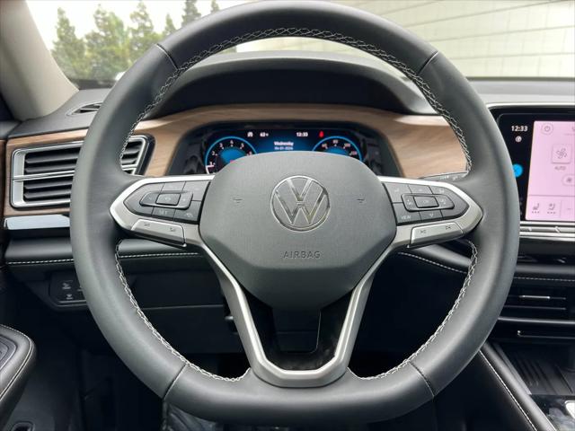 2026 Volkswagen Atlas SE with Technology