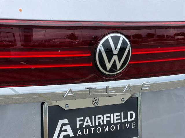 2026 Volkswagen Atlas SE with Technology