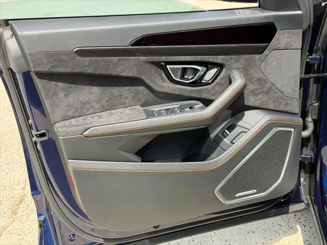 2023 Lamborghini Urus S