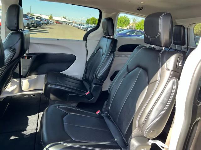 2023 Chrysler Pacifica Touring L