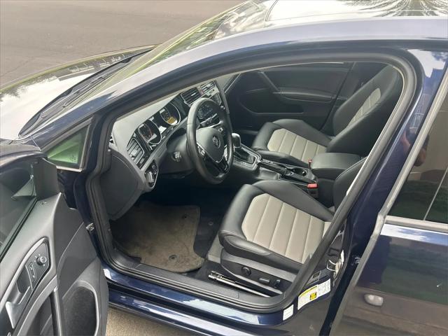 2017 Volkswagen Golf TSI SEL 4-Door