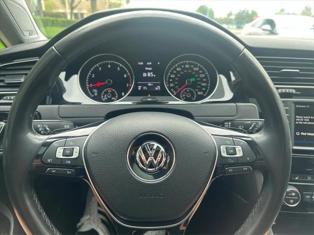 2017 Volkswagen Golf TSI SEL 4-Door