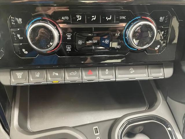 2026 GMC Sierra 2500HD Crew Cab, Standard Bed, AT4, 4WD