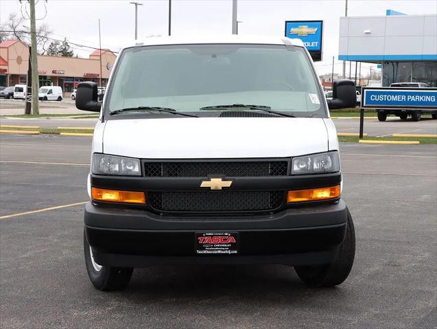 2026 Chevrolet Express Cargo Van 2500 Regular Wheelbase, WT, RWD