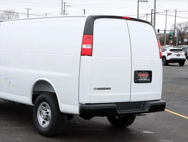 2026 Chevrolet Express Cargo Van 2500 Regular Wheelbase, WT, RWD