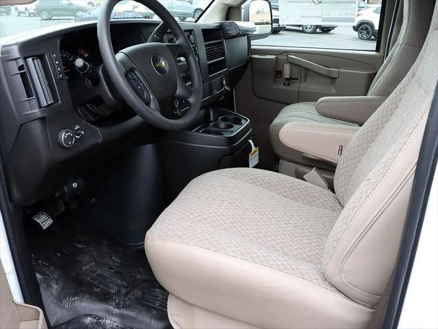 2026 Chevrolet Express Cargo Van 2500 Regular Wheelbase, WT, RWD
