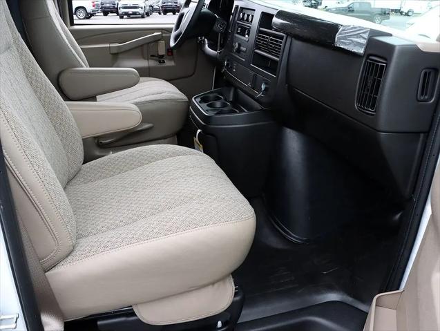2026 Chevrolet Express Cargo Van 2500 Regular Wheelbase, WT, RWD