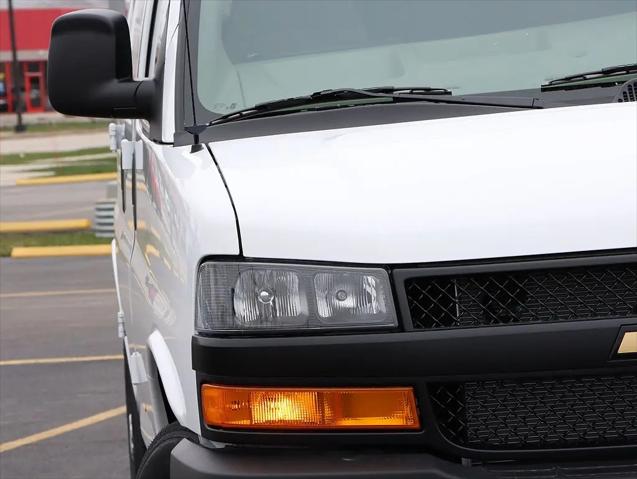 2026 Chevrolet Express Cargo Van 2500 Regular Wheelbase, WT, RWD