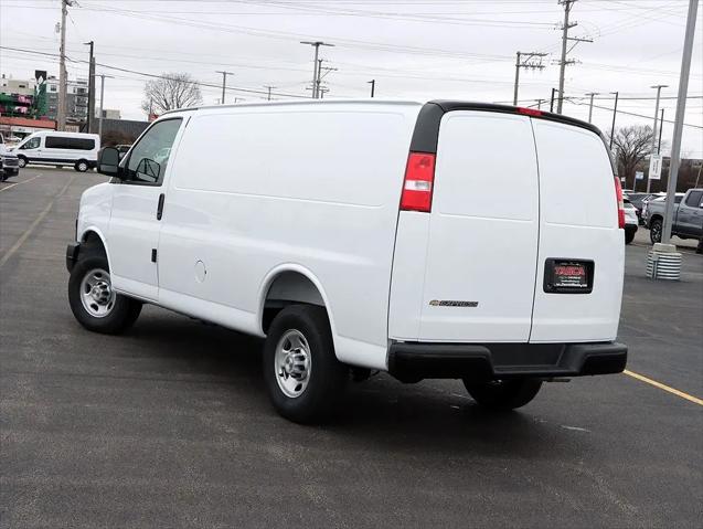 2026 Chevrolet Express Cargo Van 2500 Regular Wheelbase, WT, RWD