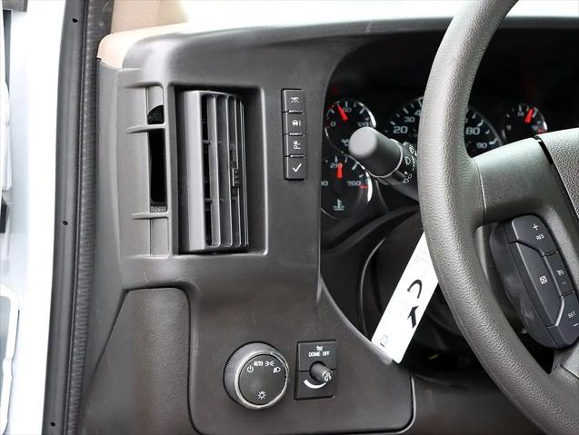 2026 Chevrolet Express Cargo Van 2500 Regular Wheelbase, WT, RWD