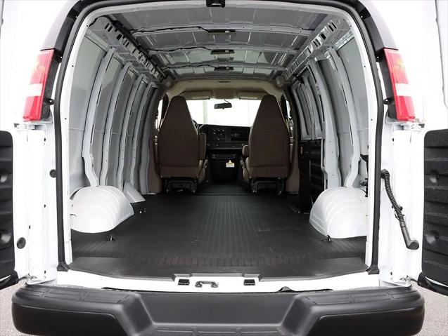 2026 Chevrolet Express Cargo Van 2500 Regular Wheelbase, WT, RWD