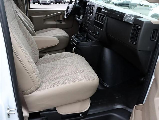 2026 Chevrolet Express Cargo Van 2500 Regular Wheelbase, WT, RWD
